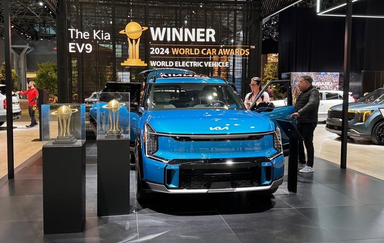 «Παγκόσμιο Αυτοκίνητο της Χρονιάς» το Kia EV9