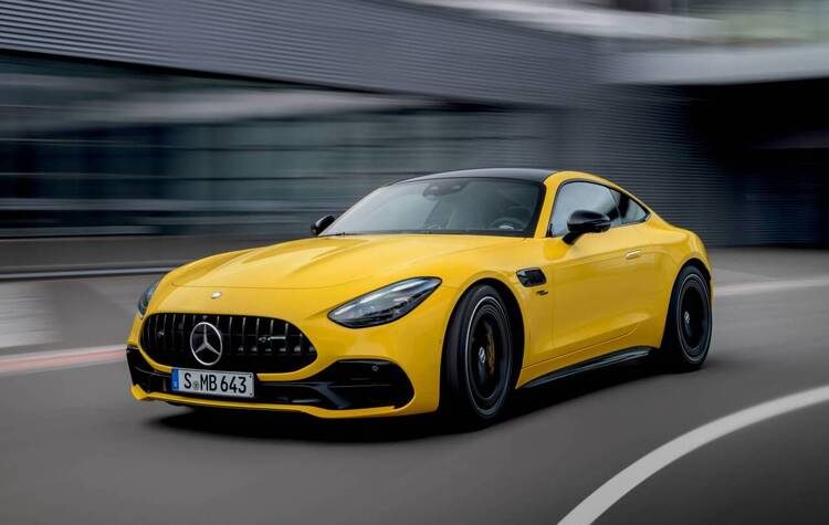 Η Mercedes-AMG GT 43 Coupe συναρπάζει με 421 ίππους