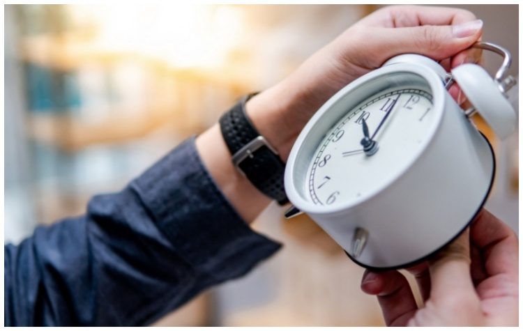 Αλλαγή ώρας 2024: Πότε γυρίζουν τα ρολόγια μία ώρα μπροστά