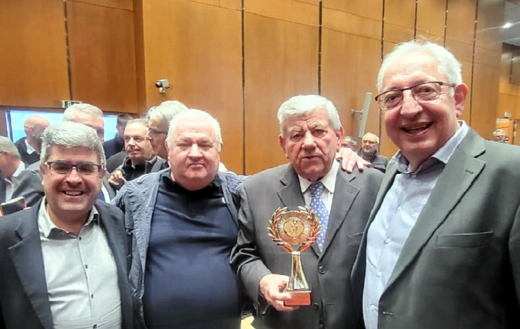 Βραβεύτηκε ο Κώστας Κουτσούκος για την πολυετή προσφορά του στο ελληνικό μπάσκετ