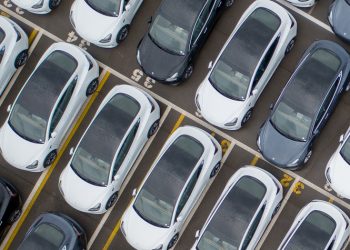 Σημαντική άνοδος στις πωλήσεις αυτοκινήτων και το Φεβρουάριο