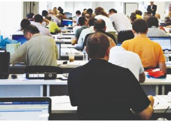 Έλληνες εργαζόμενοι: Μύθοι & πραγματικότητες