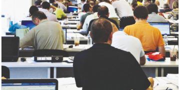 Έλληνες εργαζόμενοι: Μύθοι & πραγματικότητες