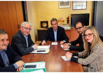 Συνάντηση Θ. Αμπατζόγλου με το προεδρείο της ΚτΥπ Α.Ε. για νέα σχολεία