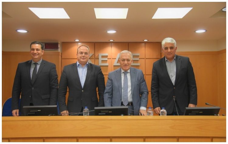 Και τυπικά πρόεδρος της ΚΕΔΕ ο Λ. Κυρίζογλου, εξελέγησαν προεδρείο και Εκτελεστική Επιτροπή