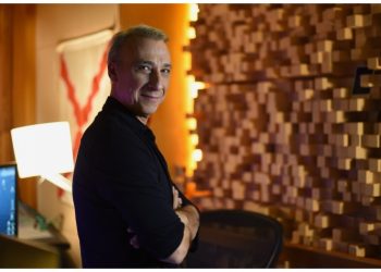 Μίνως Μάτσας: Με μια Ιστορία