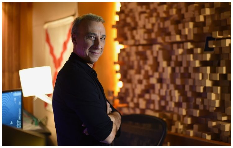 Μίνως Μάτσας: Με μια Ιστορία