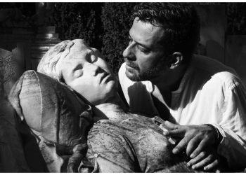 4 τελευταίες παραστάσεις για τον ΚΟΙΜΩΜΕΝΟΣ ΧΑΛΕΠΑ , στο θέατρο Αλκμήνη!