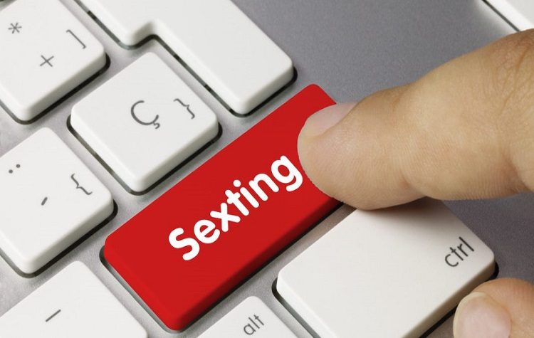 Αποστολή: Tο sexting μεταξύ εφήβων (Ι)