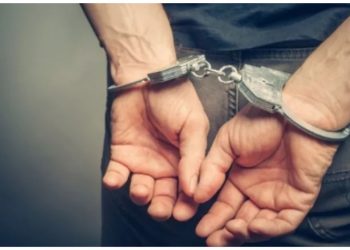 5 συλλήψεις μελών σπείρας αλλοδαπών που διέπραττε κλοπές από σπίτια στην Αττική - Εξιχνιάστηκαν 16 περιπτώσεις