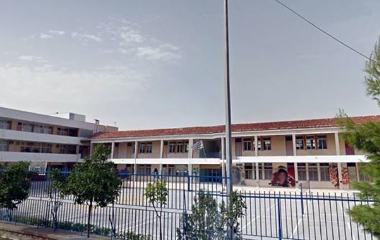 «8 Προτάσεις»: «Ανεύθυνη στάση του δημάρχου στα έργα στο 1ο ΓΕΛ Χολαργού»