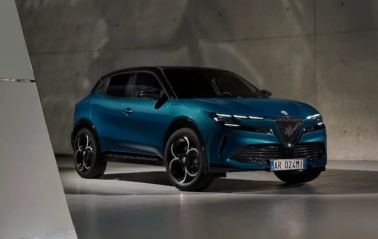 H Alfa Romeo αλλάζει το όνομα του νέου της SUV