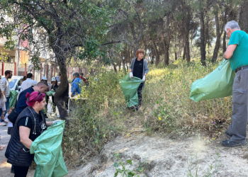 «Let’s do it Greece» στην… πράξη σε Λόφο Τσακού και Υμηττό