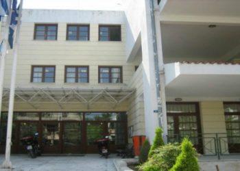 ΣΥΜΠΟΛΙΤΕΙΑ: «Απευθείας αναθέσεις σε ποιους και με ποια κριτήρια κα Κοσμοπούλου;»