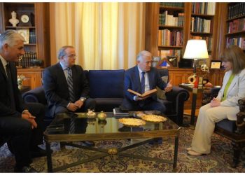 Την Πρόεδρο της Δημοκρατίας επισκέφθηκε ο πρόεδρος της ΚΕΔΕ