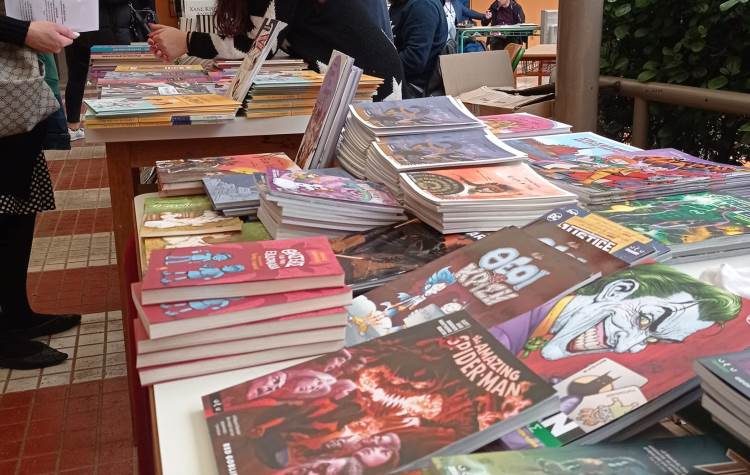 Φεστιβάλ βιβλίου ξανά στο 4ο Δημοτικό Σχολείο Χολαργoύ