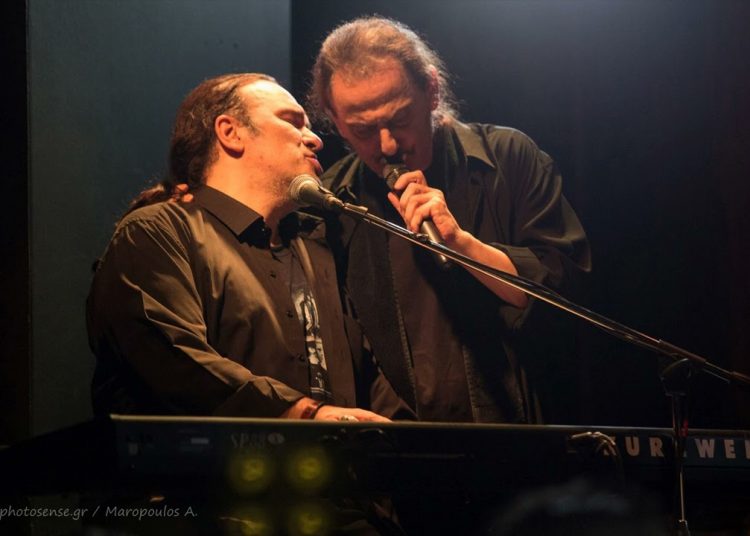 Πάνος Κατσιμίχας- Κώστας Λειβαδάς: «Σαν λουλούδι στο βράχο»