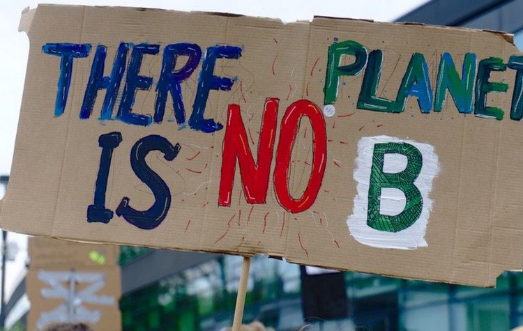 Απέναντι στην ανεξέλεγκτη κλιμάκωση της περιβαλλοντικής κρίσης