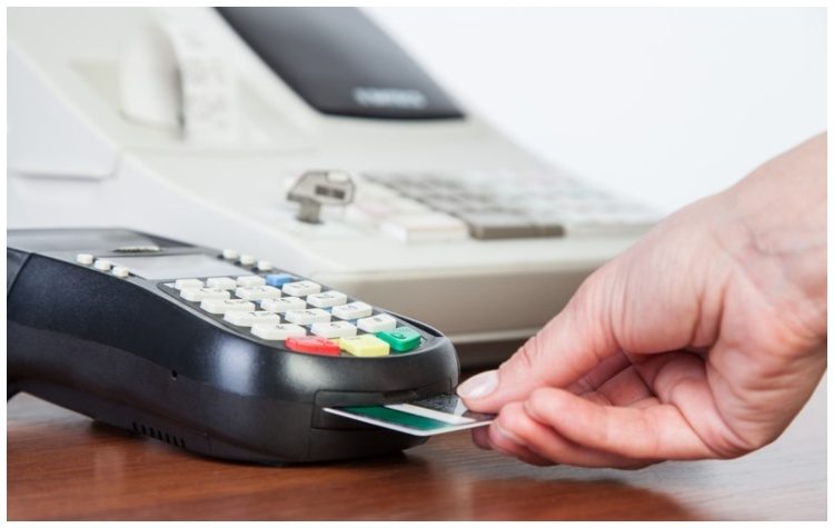 Καμία παράταση στη διασύνδεση POS – ταμειακών μηχανών