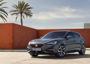 Νέοι κινητήρες και νέες οθόνες για το Seat Leon