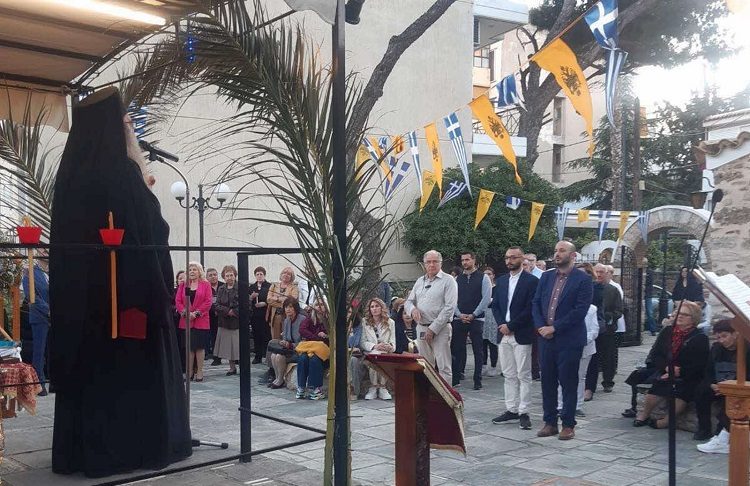 Σε κλίμα κατάνυξης η περιφορά της εικόνας του Αγίου Γεωργίου στην Κάτω Πεύκη