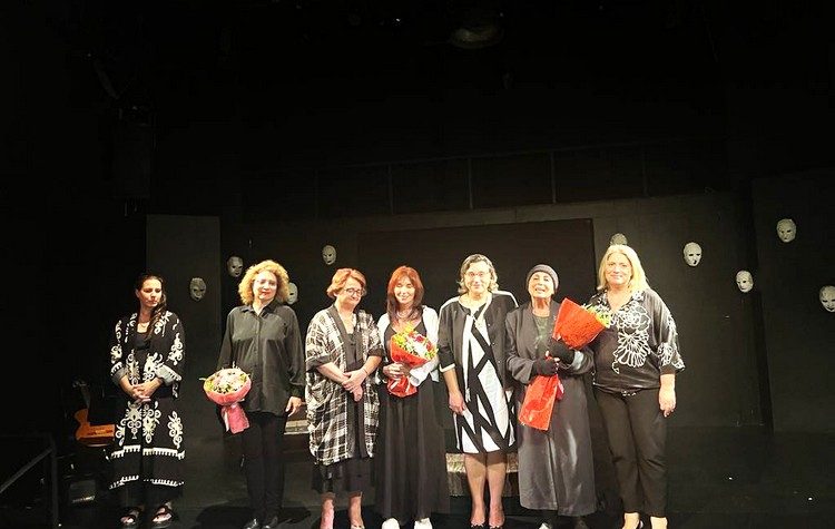 Lions Club Athens Kallimarmaro: Σε κλίμα συναισθηματικής φόρτισης η παράσταση «AMBER ALERT» στο θέατρο Βικτώρια