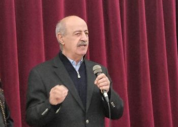 Κ. Τσιαμπάς: «Προτεραιότητες του Γ. Μυλωνάκη οι γιορτές και όχι τα σχολεία»