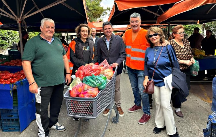 Τρόφιμα 1,5 τόνου για ευπαθείς ομάδες της πόλης
