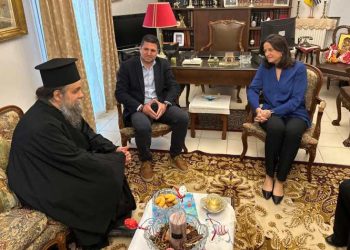 Στο πλευρό της Στέγης Γερόντων Ν. Κεραμέως και Γ. Μυλωνάκης