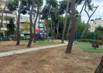 Άνοιξε η παιδική χαρά Βύρωνος και Χίου στην Κάτω Πεύκη