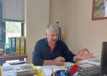 Αντιπυρική συνεδρίαση παρουσία Βλάσση Σιώμου στον Δήμο Χαλανδρίου