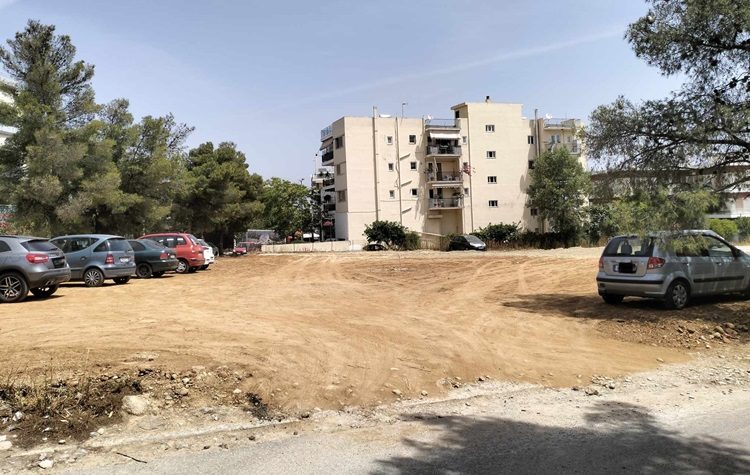 ΠΡΩΤΟΒΟΥΛΙΑ ΠΟΛΙΤΩΝ: «Η δημοτική Αρχή να απαντήσει τι θα υλοποιηθεί στην κεντρική πλατεία της Πεύκης»