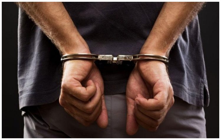 Ποινική δίωξη στον δημοσιογράφο που καταγγέλθηκε από τη σύντροφό του για περιστατικό βίας