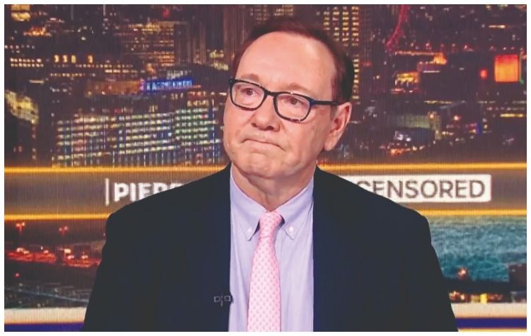 Κέβιν Σπέισι: «Άπλωνα πολύ τα χέρια μου»