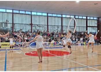 Επίδειξη Ελεύθερης-Ρυθμικής Γυμναστικής στο κατάμεστο «Σπύρος Λούης»