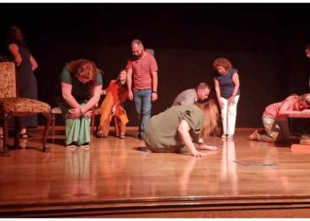 «Η Ποίηση είναι μια Πόρτα Ανοικτή» από την θεατρική ομάδα του Δήμου Αμαρουσίου