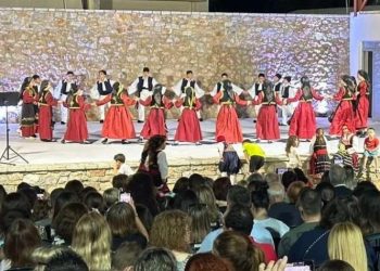 Μουσικοχορευτικό οδοιπορικό στην ελληνική παράδοση