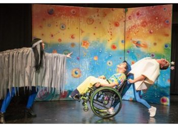 «Ο Μάκης Ροδάκης και το άστρο Άσπρο παγωτό» ρίχνουν την αυλαία του Φεστιβάλ Νεολαίας