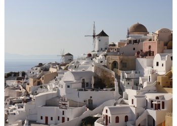 Ίος: Το νησί με τις καλύτερες παραλίες για τους Ιταλούς