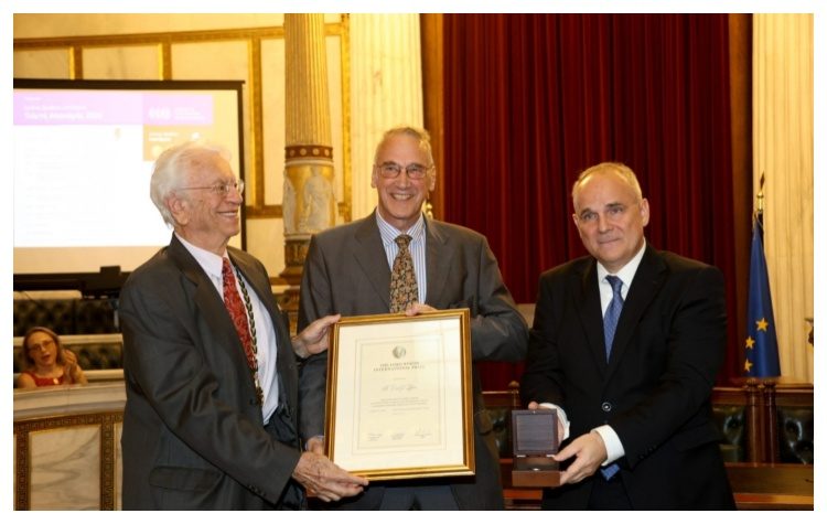 Το διεθνές Βραβείο Lord Byron 2024 απενεμήθη στον Earl of Lytton σε λαμπερή εκδήλωση στην Ακαδημία Αθηνών