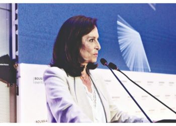 ΠΑΣΟΚ: Έγιναν 8 οι «μνηστήρες»