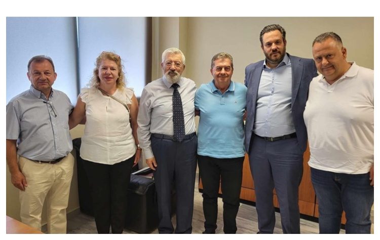 Συνάντηση Τομπούλογλου με υπηρεσιακούς παράγοντες του Υπουργείου Παιδείας