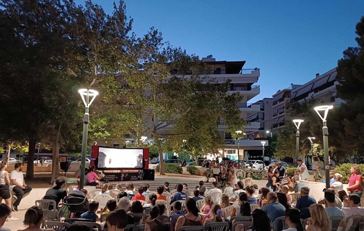 Μαγική παράσταση Καραγκιόζη στην πλατεία Γεννηματά