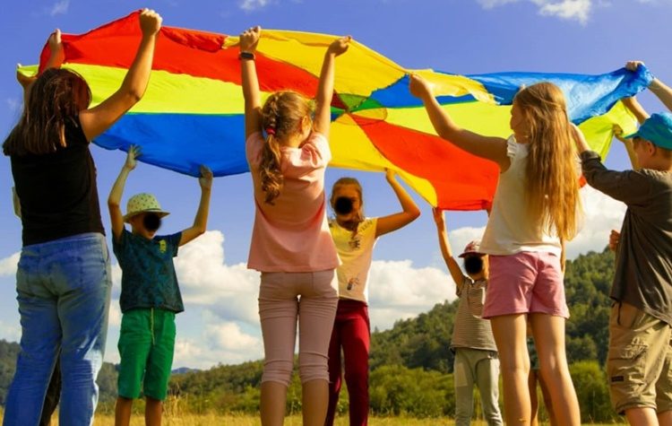 Αναβολή αναχώρησης για την κατασκηνωτική περίοδο λόγω της πυρκαγιάς