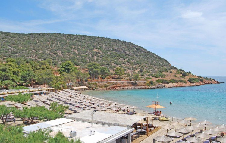 Επανεκκινούν τα θαλάσσια μπάνια για τα ΚΑΠΗ με δωρεάν μετακίνηση