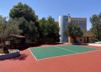 Προχωρούν οι εργασίες στο προαύλιο του 1ου Δημοτικού Πεύκης