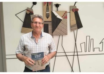 Κώστας Παπασπήλιος στην «Α»: «Ο Μάνος Χατζιδάκις εκπροσωπεί τον Έλληνα του Πολιτισμού,  της Δικαιοσύνης και της Αισθητικής»