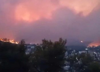 Η φωτιά κατευθύνεται προς Πεντελικό Όρος- Εκκενώνονται το Νοσοκομείο Παίδων και το 414 Στρατιωτικό Νοσοκομείο