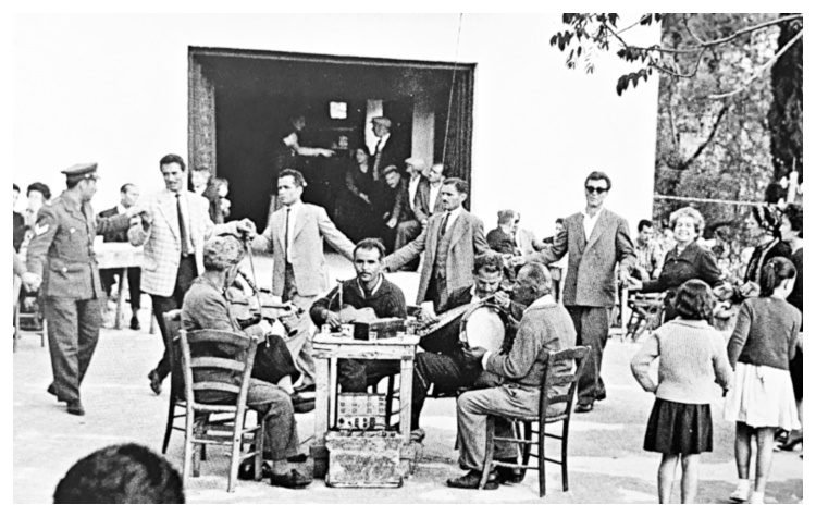 ΣΚΕΨΕΙΣ ΔΕΚΑΠΕΝΤΑΥΓΟΥΣΤΟΥ: Για τα… πανηγύρια