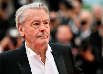 Πέθανε ο Αλέν Ντελόν σε ηλικία 88 ετών